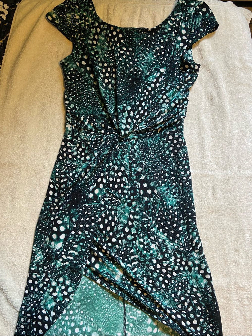 Victoria’s Secret - Cocktail Dress
Size Medium
